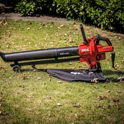 Akkulehtipuhallin/imuri Skil 0350 BA XP Pro, 2x20V, 2x4.0Ah akuilla