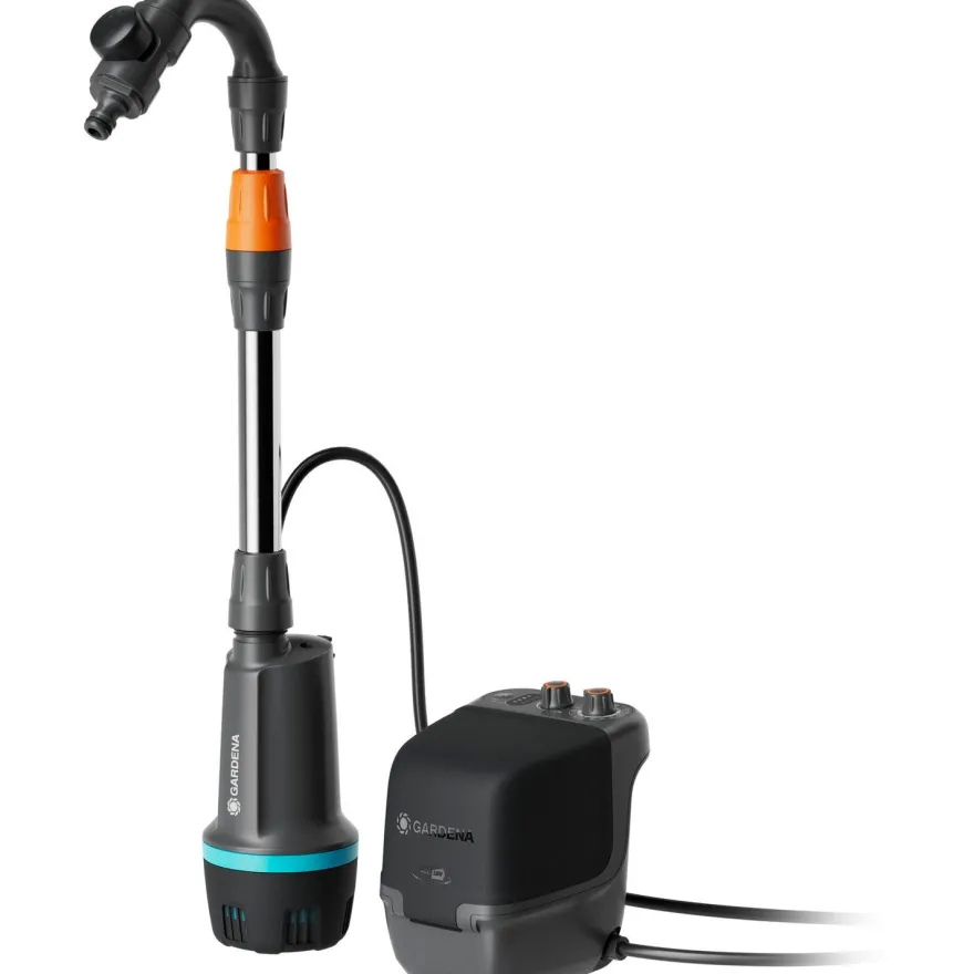 Akkusadevesipainepumppu Gardena 2600 Comfort 18V, P4A akulla