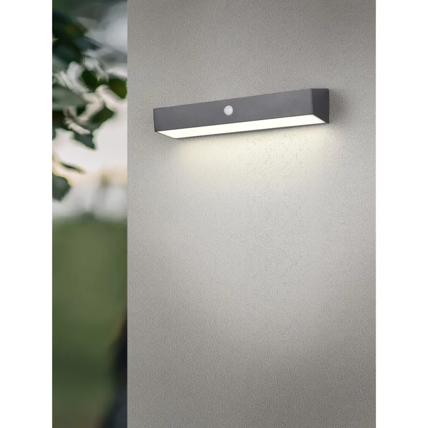 Aurinkokennoseinävalaisin Trio Silves Hybrid Solar LED ladattava liike- ja hämärätunnistin 4000K alas