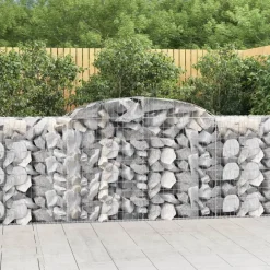 Kaarevat kivikorit, galv.teräs, eri kokoja ja pakkauskokoja