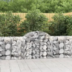Kaarevat kivikorit, galv.teräs, eri kokoja ja pakkauskokoja