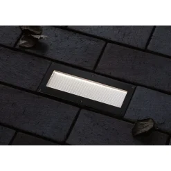 LED-maavalaisin aurinkokennolla Paulmann Domenic, 8x20cm, IP67, 3000K, musta