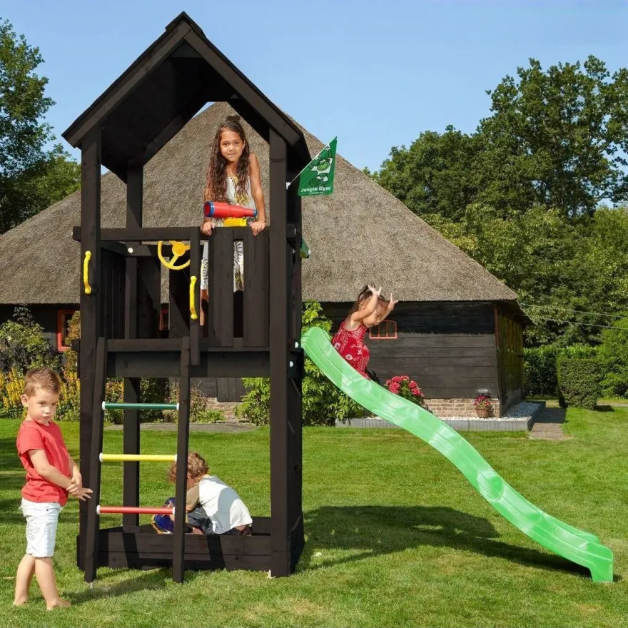 Leikkitornikokonaisuus Jungle Gym Club 2.1, mustaksi petsattu, vihreä liukumäki
