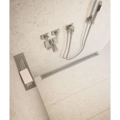 Linjalattiakaivon ritilä Unidrain Classicline Classic 1601, eri kokoja