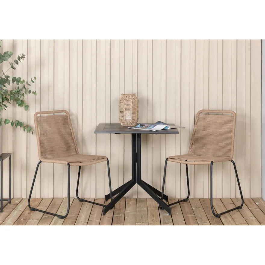 Parvekeryhmä Venture Home, 70x70cm Way-pöytä + 2 ruskeaa, pinottavaa Lindos-tuolia