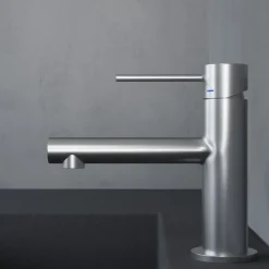 Pesuallashana Scandtap Steel Vertex, teräs
