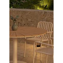 Ruokailuryhmä ulos Venture Home, beige Croft-pöytä Ø120cm + 4 beigeä Peking-tuolia