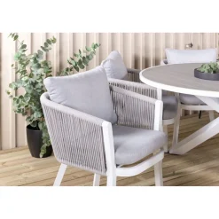 Ruokailuryhmä Venture Home, ø140cm, harmaa/valkoinen Parma-pöytä + 6 harmaa/valkoista Virya-tuolia