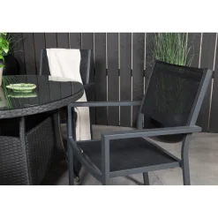 Ruokailuryhmä Venture Home, ø90cm musta Volta-pöytä + 4 pinottavaa Copacabana-tuolia