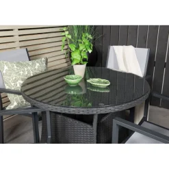 Ruokailuryhmä Venture Home, ø90cm musta Volta-pöytä + 4 pinottavaa Copacabana-tuolia