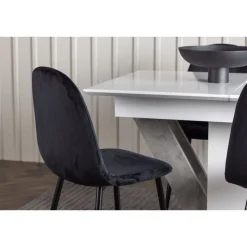 Ruokailuryhmä Venture Home, jatkettava Disa-pöytä + 4 mustaa Polar-tuolia