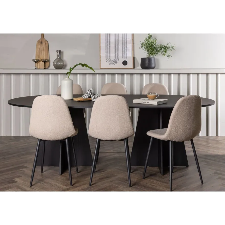 Ruokailuryhmä Venture Home, 230x115cm musta Bootcut Oval -pöytä + 6 beigeä Polar-tuolia, bouclé