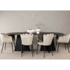 Ruokailuryhmä Venture Home, 230x115cm musta Bootcut-pöytä + 4 beigeä Limhamn Light -tuolia, sametti