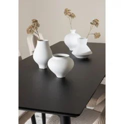 Ruokailuryhmä Venture Home, 230x85cm musta Ellis-pöytä + 6 beigeä Leone-tuolia, vakosametti