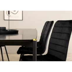 Ruokailuryhmä Venture Home, 190x90cm musta Pelle-pöytä + 6 mustaa Windu Lyx -tuolia, sametti