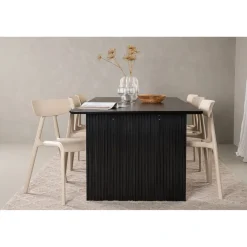 Ruokailuryhmä Venture Home, 200x100cm musta Vail-pöytä + 6 Ursholmen-tuolia
