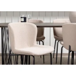 Ruokailuryhmä Venture Home, 220x100cm ruskea Stone Oval -pöytä + 4 beigeä Modesto-tuolia, bouclé