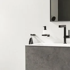 Saippua-annostelija Hansgrohe AddStoris Q, seinäasennus, eri värejä