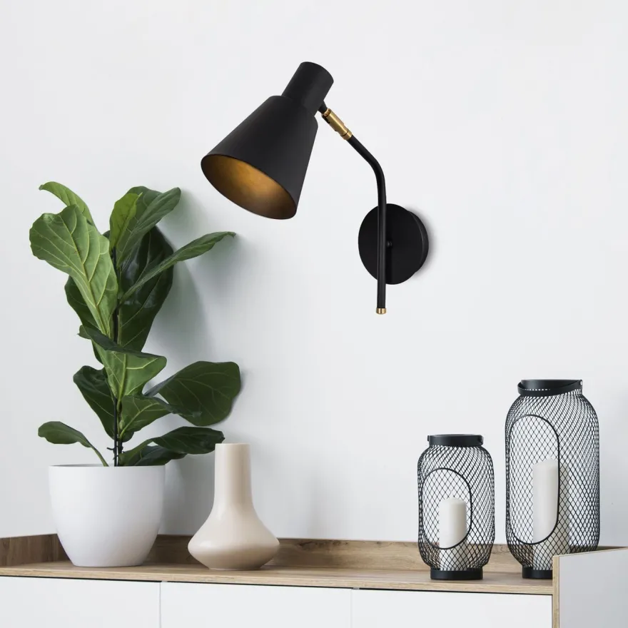 Seinävalaisin Linento Lighting Sivani 2, Ø15cm, E27, suunnattava