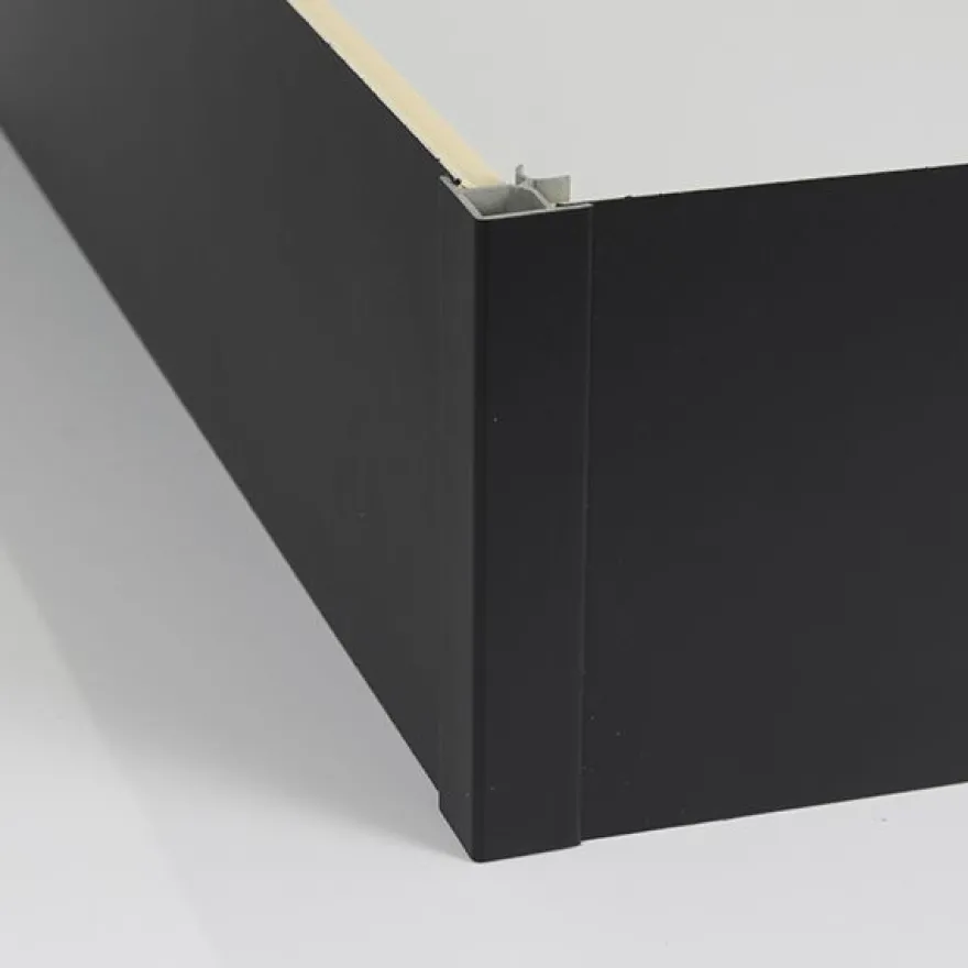 Sokkelin kulmalista Grip 90°, 150mm, musta