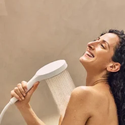 Suihkusetti Hansgrohe Rainfinity 130 3jet, suihkutanko S Puro 65 cm, liu'ulla ja Designflex-tekstiilisuihkuletkulla 160 cm, mattavalkoinen