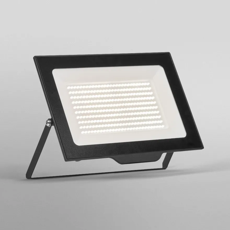 Valonheitin Osram Floodlight Essential IP65 musta, eri vaihtoehtoja